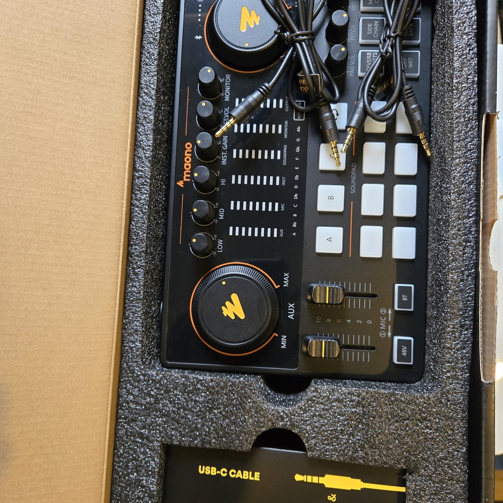 Black Audio Interface with USB-C Cable
